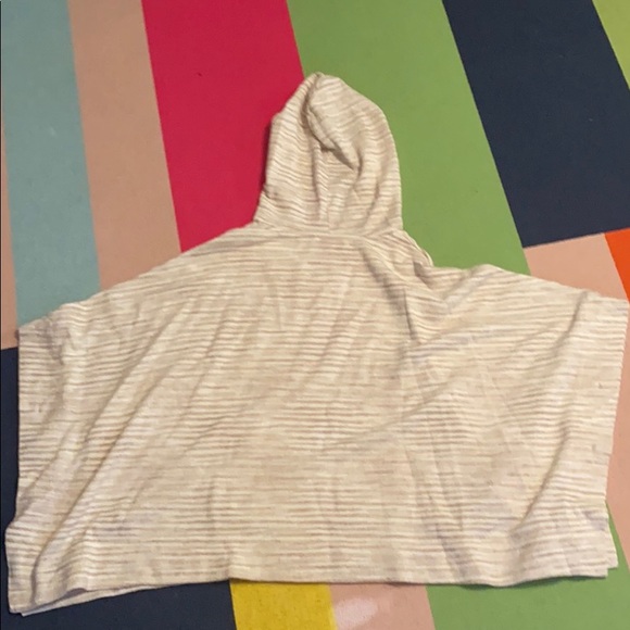 tan hooded poncho - Picture 3 of 3